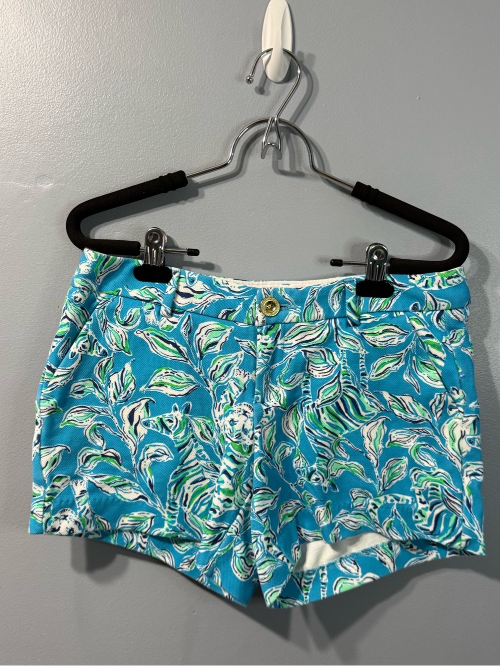 Lilly Pulitzer Callahan knit shorts in the Turquoise Oasis Outta Line Women’s 0